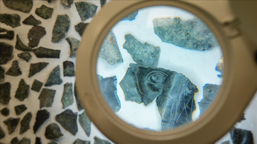 Discovery of 2,000 bronze sculpture fragments in Metropolis' junkyard