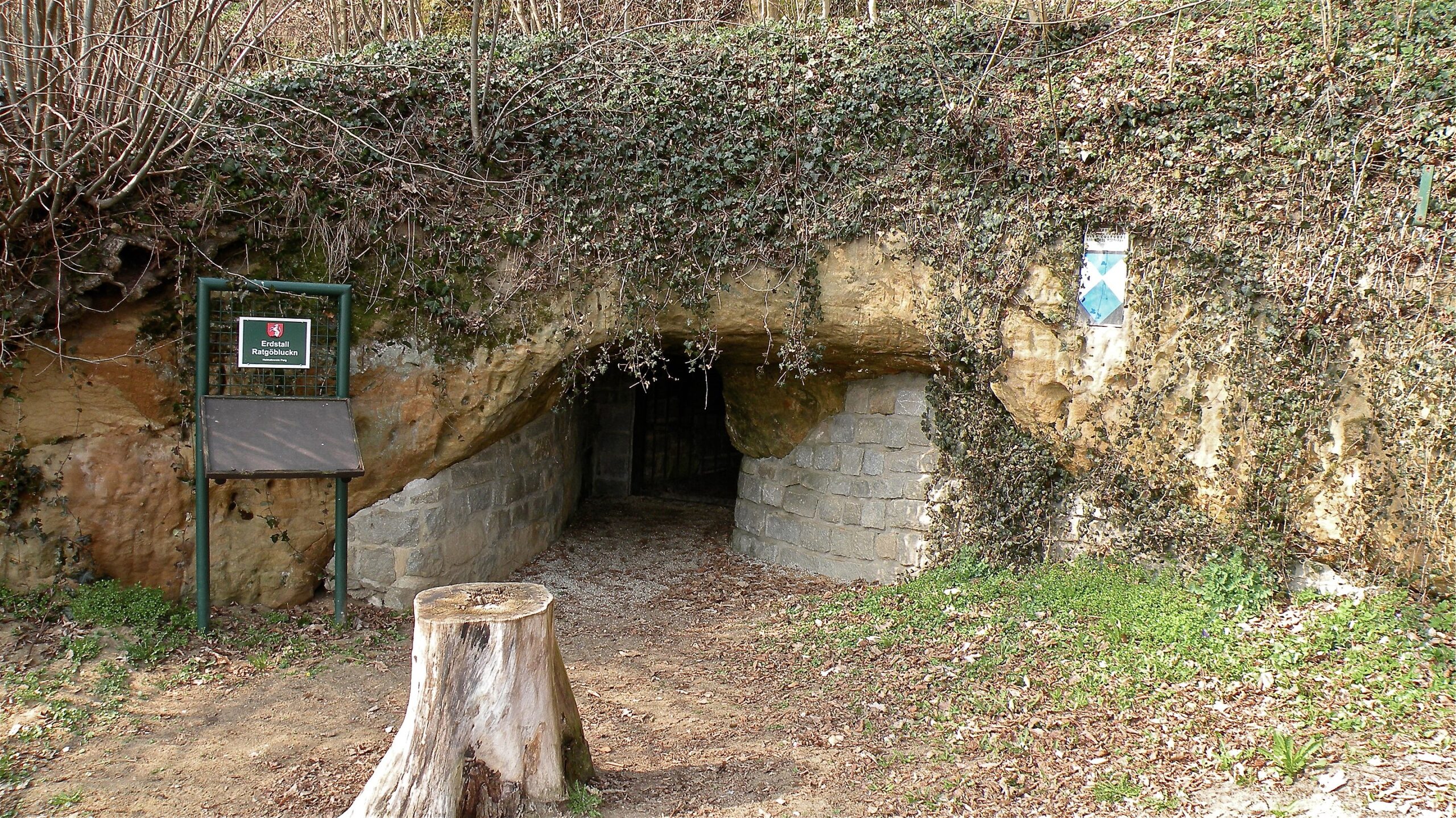 No Ancient Superhighway: Europe's Erdstall and the Reality of the Scotland-Türkiye Tunnel