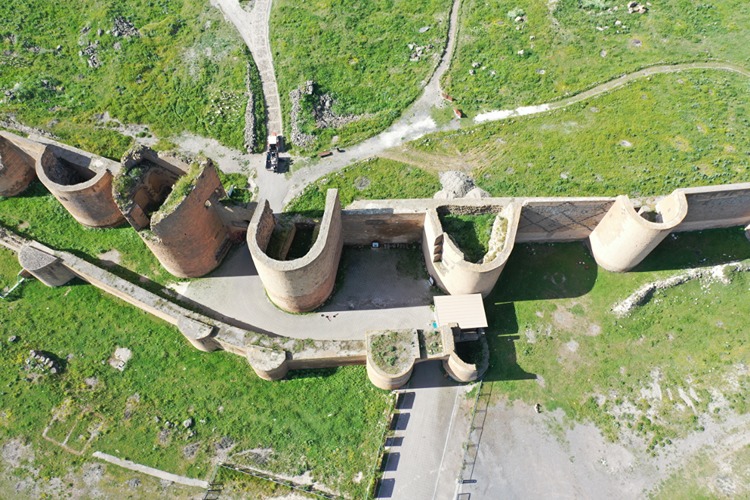 The 1,000-Year-Old Ani Walls