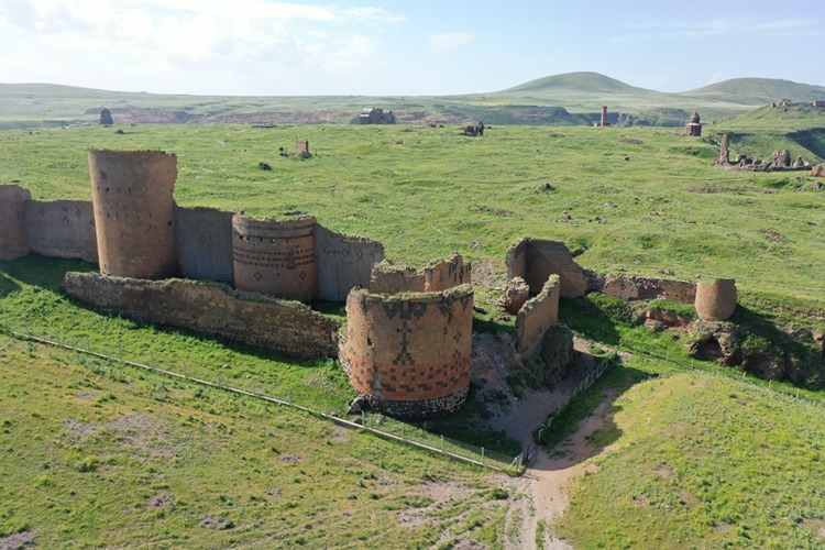 The 1,000-Year-Old Ani Walls