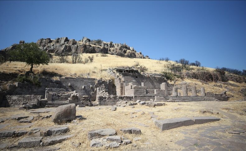 Ancient Two-Story Stoa Unearthed in Assos Reflects Hellenistic Royal Architecture