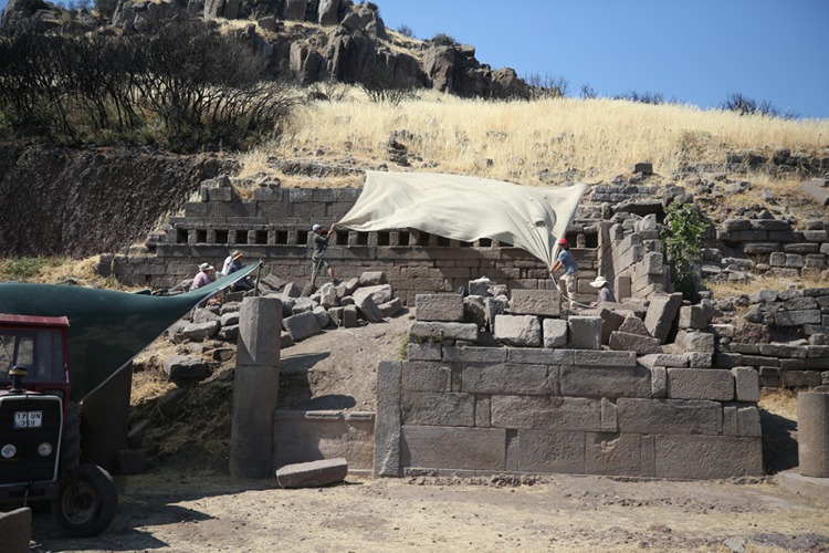 Ancient Two-Story Stoa Unearthed in Assos Reflects Hellenistic Royal Architecture