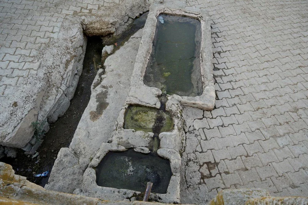 2,000-Year-Old Roman Pool Still Supplies Water in Satala, Türkiye