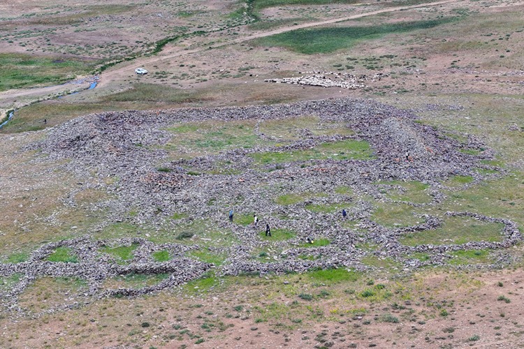 3,000-Meter-High Stronghold Discovered in Eastern Türkiye May Reveal Urartian Secrets