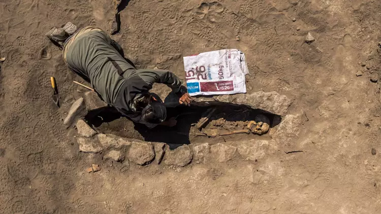 “House of the Dead” Unearthed at Çatalhöyük: Remains of 20 Individuals Discovered