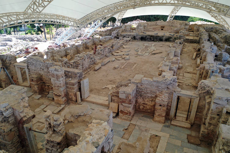 New Clues of a Late Byzantine Production Zone Uncovered at Kadıkalesi (Anaia)