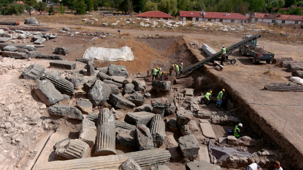 Excavations at Aizanoi Reveal New Finds in the 2,000-Year-Old Temple of Zeus
