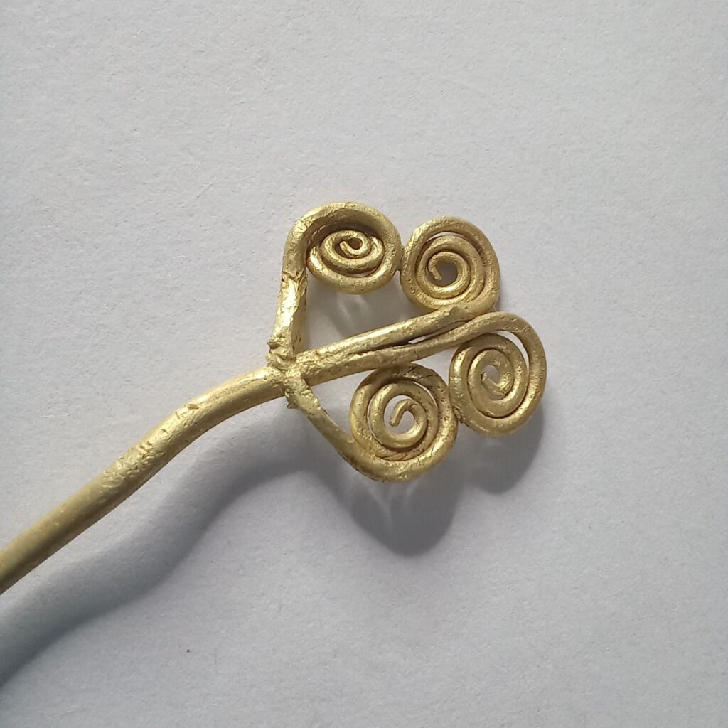 Legendary City of Troy Yields 4,500-Year-Old Golden Brooch and Jade Stone