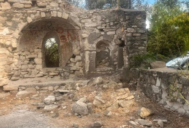 https://arkeonews.net/discovery-in-georgia-reveals-how-bronze-age-smelters-sparked-the-iron-age/