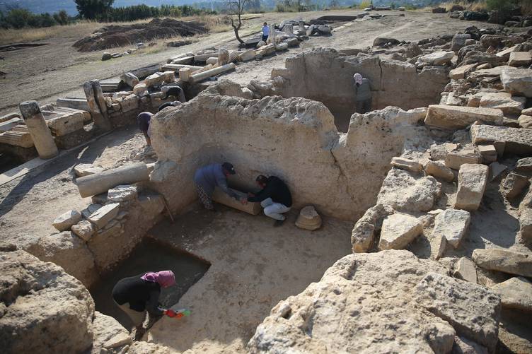 Ancient Market and Water System Unearthed in the Carian City of Hyllarima, Türkiye