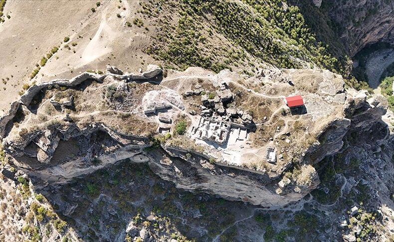 Archaeologists Identify the Burial Chamber of Georgian King Ashot the Great at Gevhernik Castle