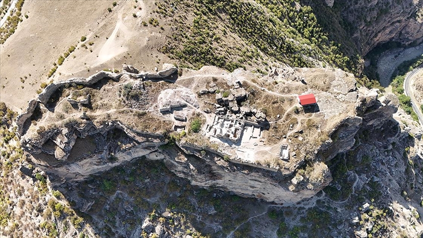Archaeologists Identify the Burial Chamber of Georgian King Ashot the Great at Gevhernik Castle
