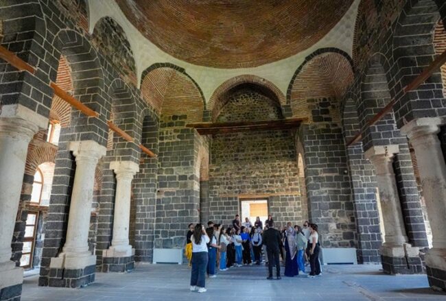 Unique Architectural Detail Unveiled: The “Fingerprint Dome” of Saint George Church Reopens in Diyarbakır