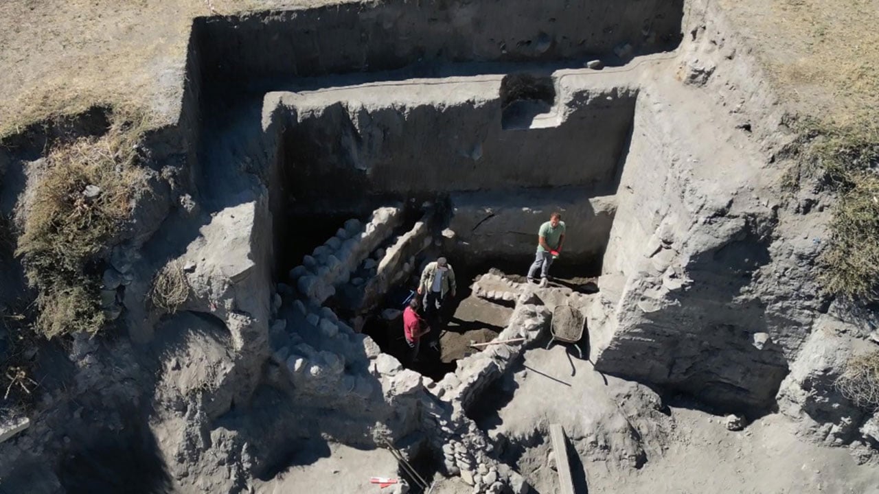 Architectural Traces Predating the Karaz Culture Unearthed in Eastern Anatolia’s Değirmenler Mound