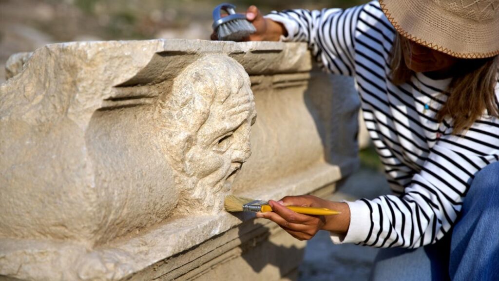 A Rare Find at Kastabala: Philosopher Mask Appears Where It Normally Shouldn’t