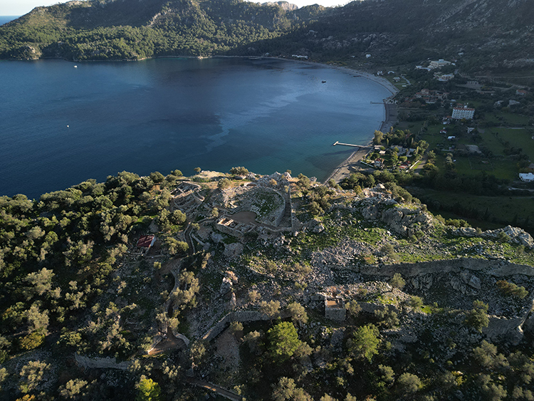 Assyrian Goddess Ishtar Emerges on a Silver Pendant at the Ancient Port of Amos