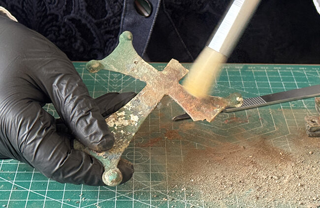 A Sealed Medieval Reliquary Cross Unearthed at Ancient Lystra in Central Anatolia