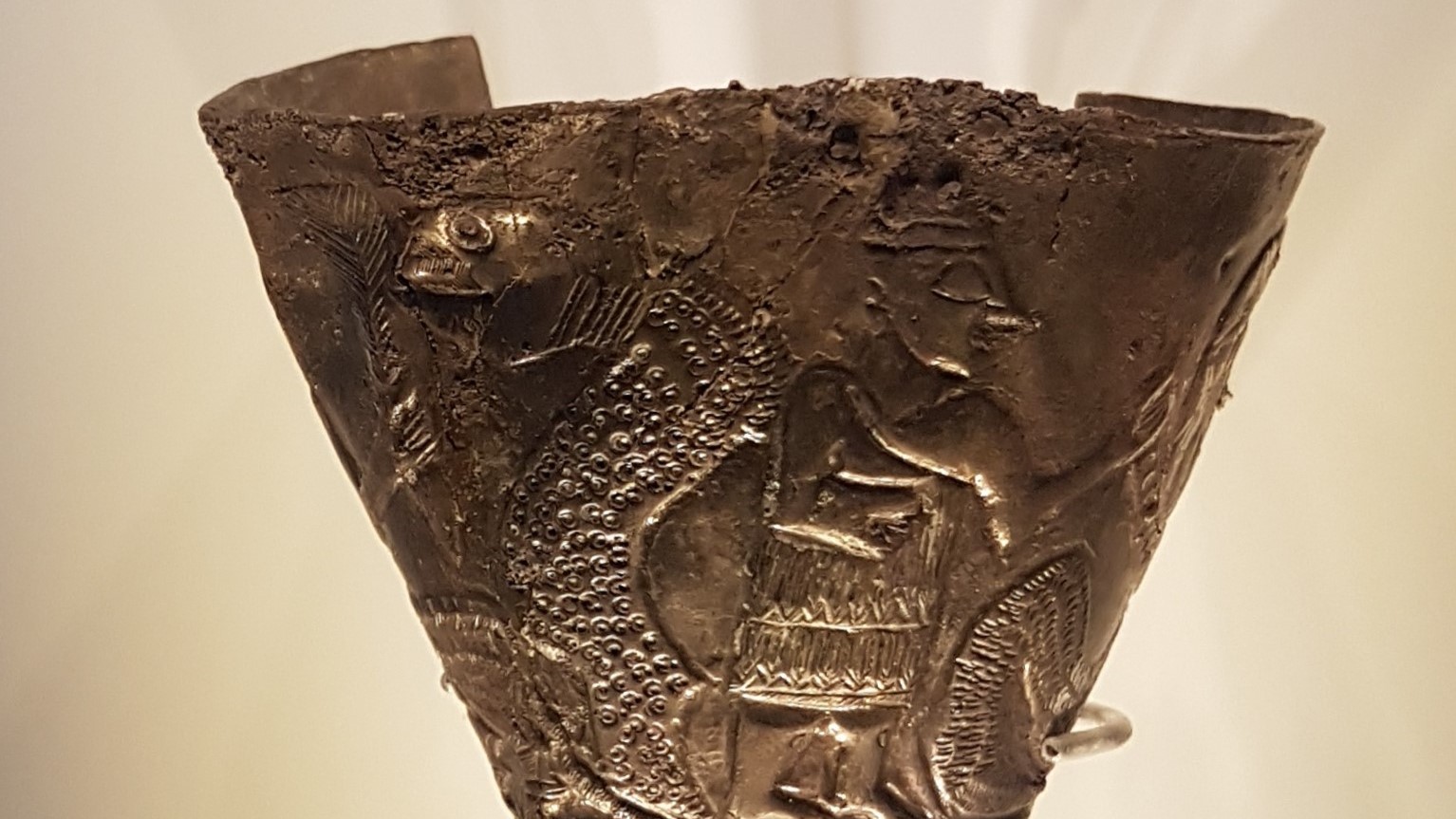A 4,000-Year-Old Silver Goblet Links Anatolia to the Earliest Visions of Cosmic Order