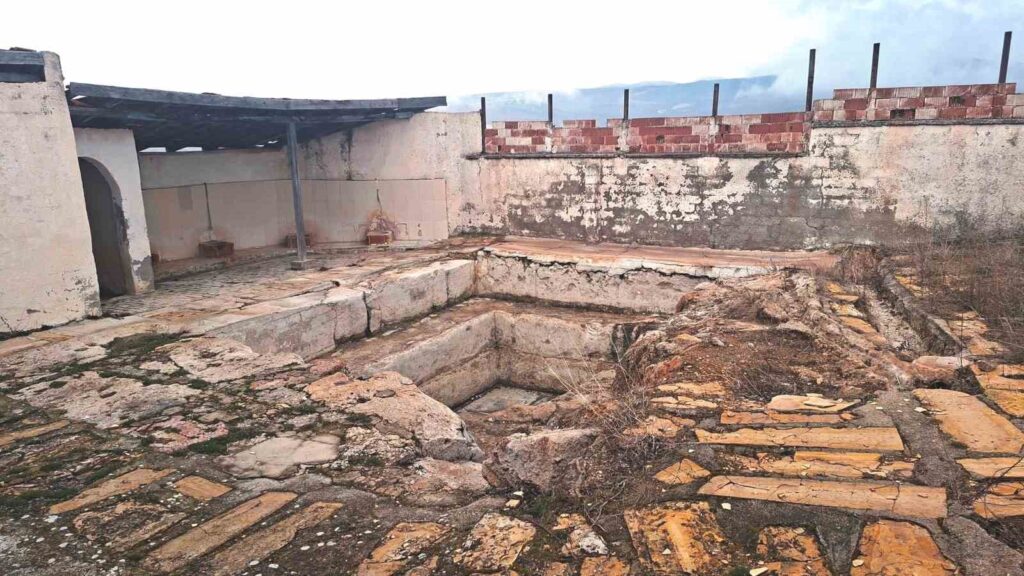 Ancient Roman Bath in Kütahya