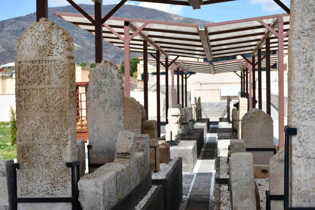 147 Artifacts from 10,000-Year-Old Hasankeyf Go on Public Display for the First Time