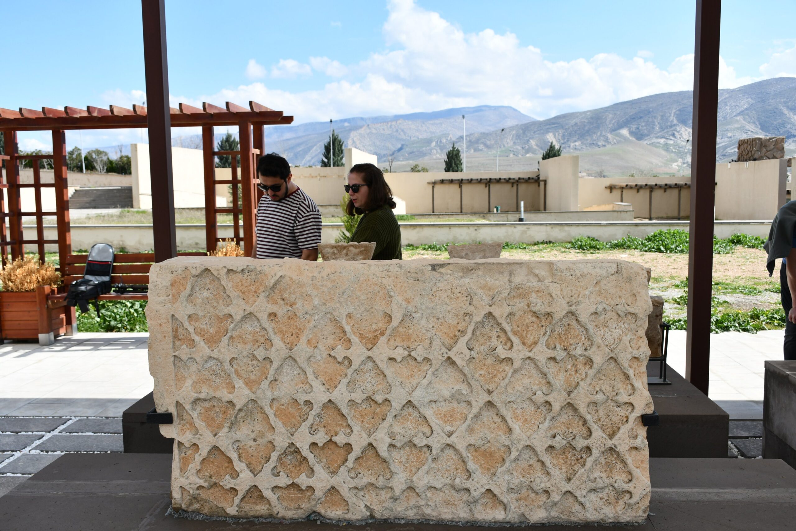 147 Artifacts from 10,000-Year-Old Hasankeyf Go on Public Display for the First Time