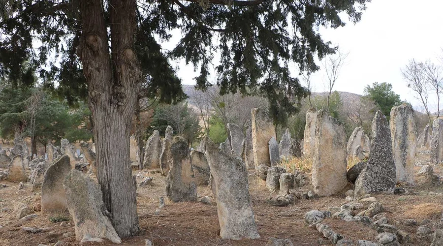 The 1000-year-old balbales in Çivril bear the traces of Turkish civilization and belief system