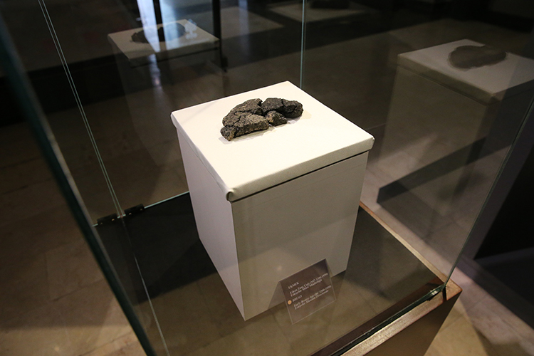5,000-Year-Old Loaf of Bread Found in Küllüoba Mound Is on Display