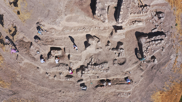 6,000-Year-Old Temple with Blood Channel and Altar Unearthed in Elazığ, Türkiye