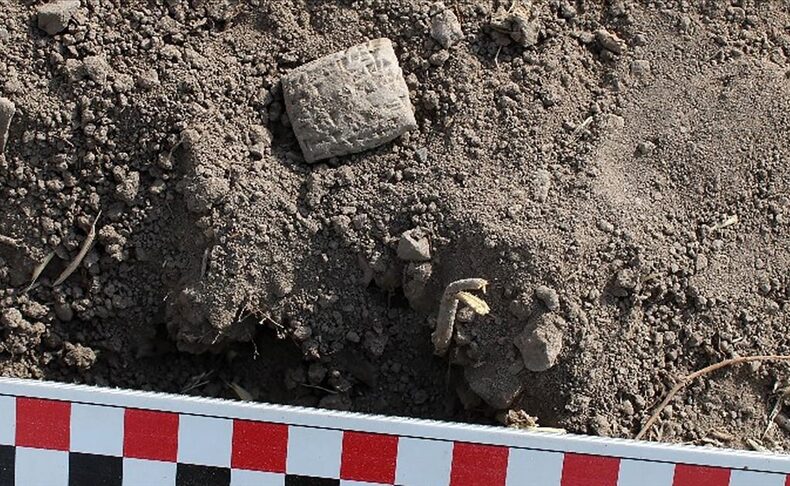 Archaeologists Discover Rare Hittite Cuneiform ‘Bird Omen Text’ at Samuha, an Important Cult Centre