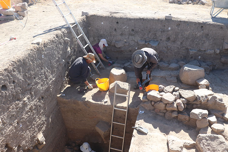 Archaeologists Trace Hittite Culinary Culture at Uşaklı Höyük Excavations