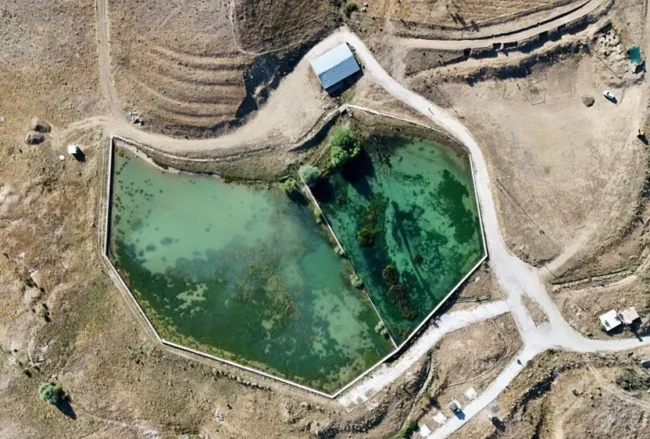 2,000-Year-Old Roman Pool Still Supplies Water in Satala, Türkiye