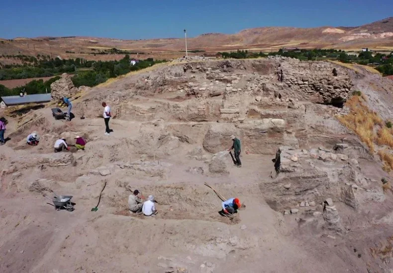 Evidence of 6,000-Year-Old Sacrificial Rituals Unearthed at Tadım Fortress Excavations in Elazığ