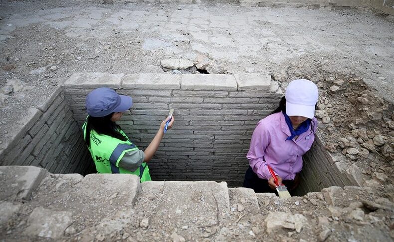 Four Roman-Era Tombs Unearthed at Sillyon Ancient City in Antalya