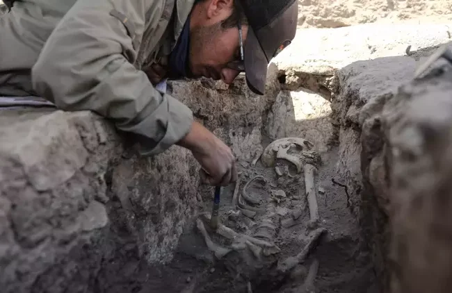 “House of the Dead” Unearthed at Çatalhöyük: Remains of 20 Individuals Discovered