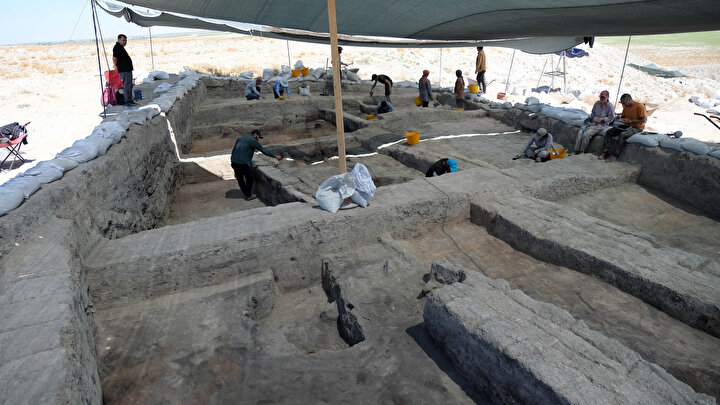 2,000-Year-Old Bone Stylus Unearthed in Türkmen-Karahöyük, Believed to Be the Second Hittite Capital Tarhuntašša