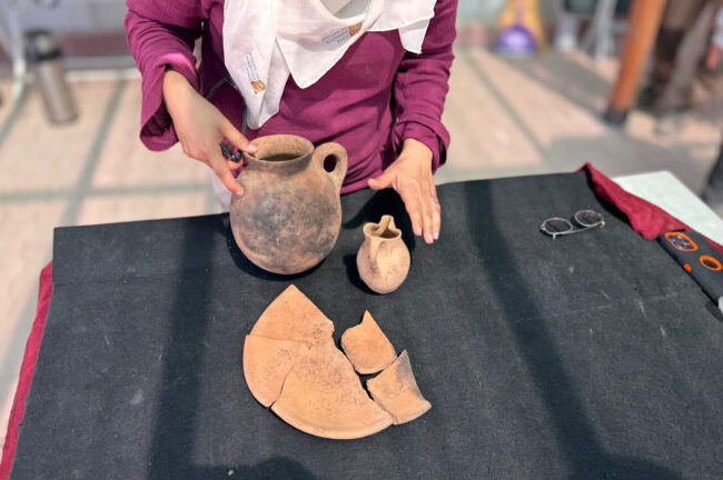 3500-Year-Old-Kitchen-Set-and-Merchants-Silver-Plates-Unearthed-in-Karahoyuk