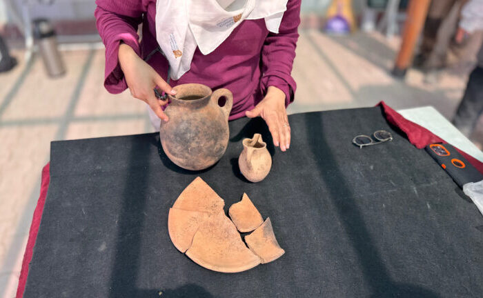 3500-Year-Old-Kitchen-Set-and-Merchants-Silver-Plates-Unearthed-in-Karahoyuk