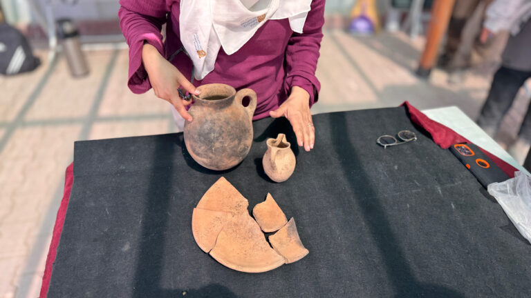 3500-Year-Old-Kitchen-Set-and-Merchants-Silver-Plates-Unearthed-in-Karahoyuk