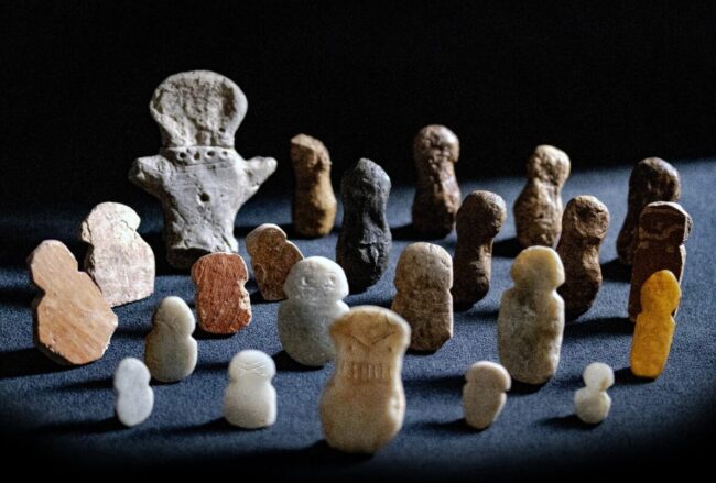 Bronze Age Idols Unearthed in Western Türkiye: 4,500-Year-Old Ritual Treasures Found at Tavşanlı Höyük