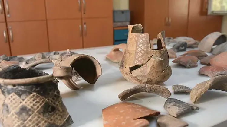 5,000-Year-Old Ceramics Unearthed in İzmir’s Smyrna Mound Reveal Early Trade Links