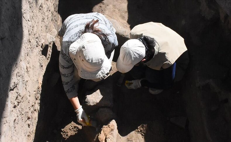 Traces of the Lost Kingdom of Purušhanda: Three Ovens and Two Hearths Unearthed in Üçhöyük