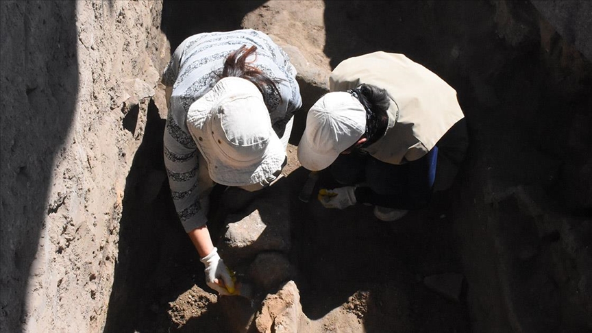 Traces of the Lost Kingdom of Purušhanda: Three Ovens and Two Hearths Unearthed in Üçhöyük