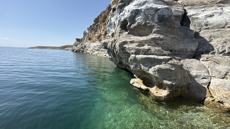 12,000-Year-Old Underwater Rock Paintings Discovered Beneath Atatürk Dam in Southeastern Türkiye