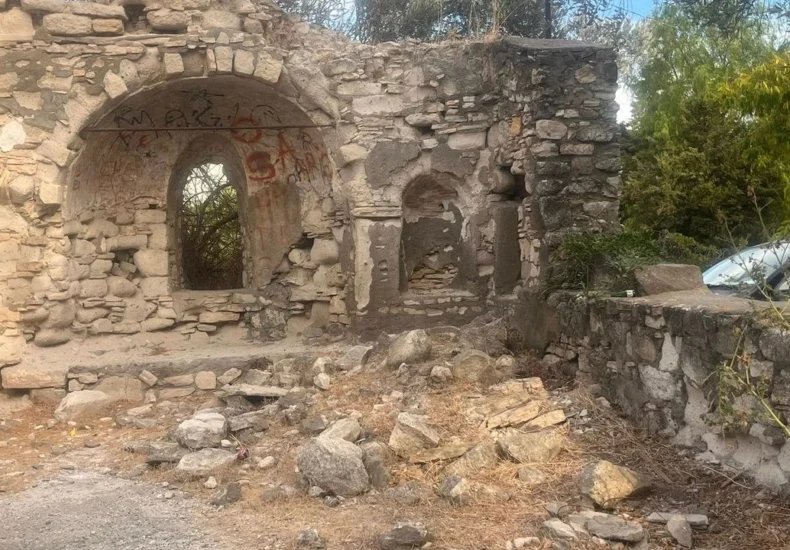 https://arkeonews.net/discovery-in-georgia-reveals-how-bronze-age-smelters-sparked-the-iron-age/