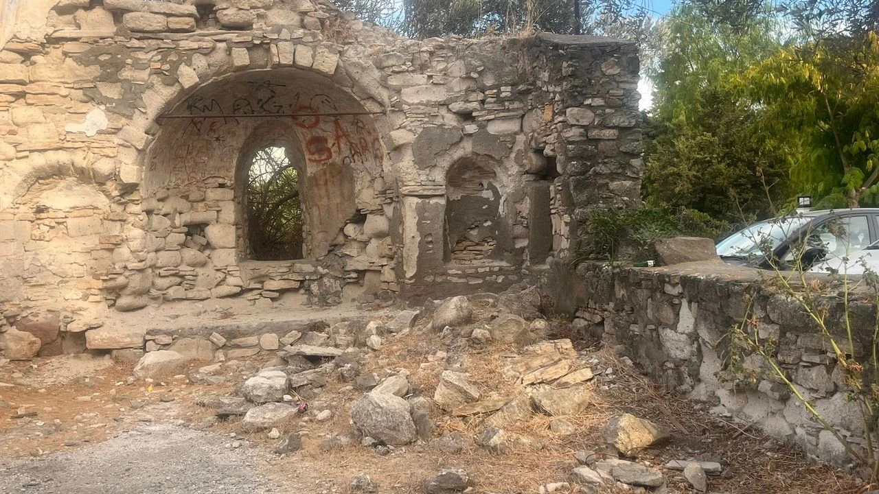https://arkeonews.net/discovery-in-georgia-reveals-how-bronze-age-smelters-sparked-the-iron-age/