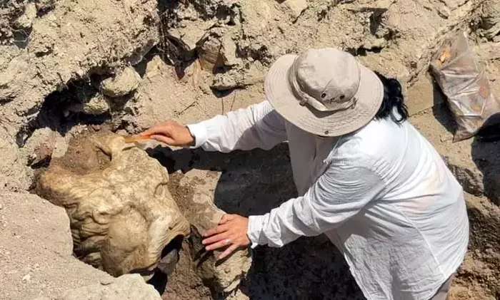 Bathonea Excavations Reveal Olive Oil and Wine Workshop near Küçükçekmece Lake