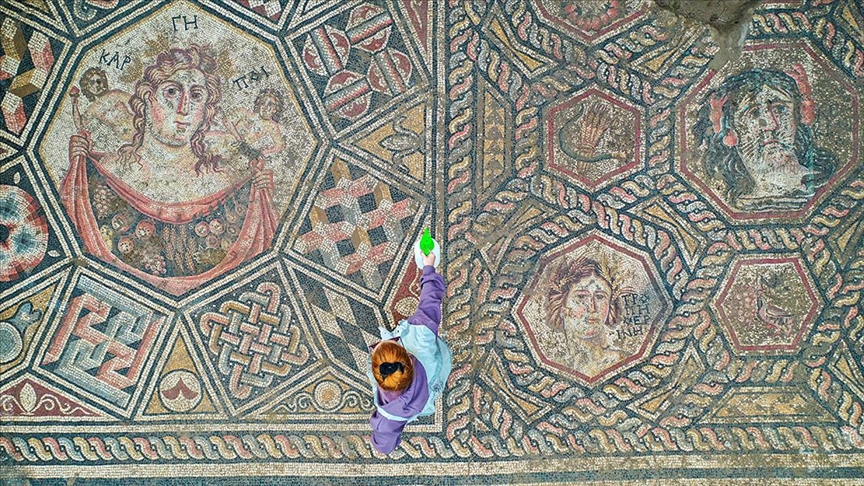 A Roman Mosaic Found 11 Years Ago in Iznik Is Finally Being Revealed: The Askania Figure Emerges