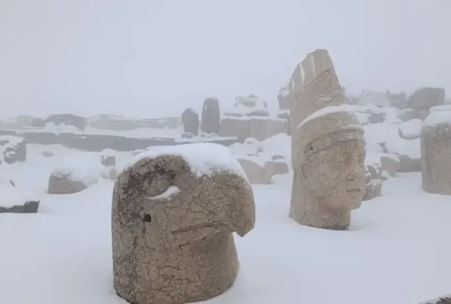 Nemrut Mountain Turns White: Ancient Colossal Statues Reveal a New Winter Face