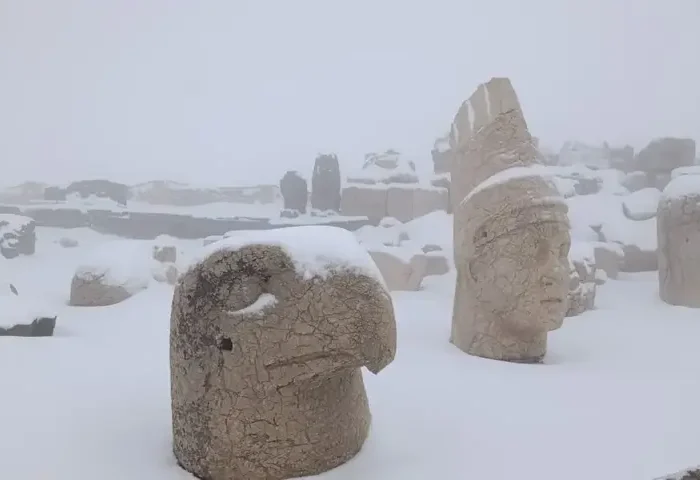 Nemrut Mountain Turns White: Ancient Colossal Statues Reveal a New Winter Face