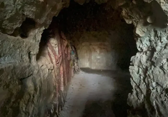 Mysterious Underground Mosque of Unknown Date in Batman’s Gömek Plateau